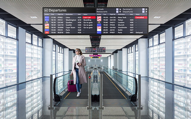 the BT421 is ideally sized to replace static directional and informational signage which is typically found within transportation facilities like airport terminal buildings and bus or train stations.
